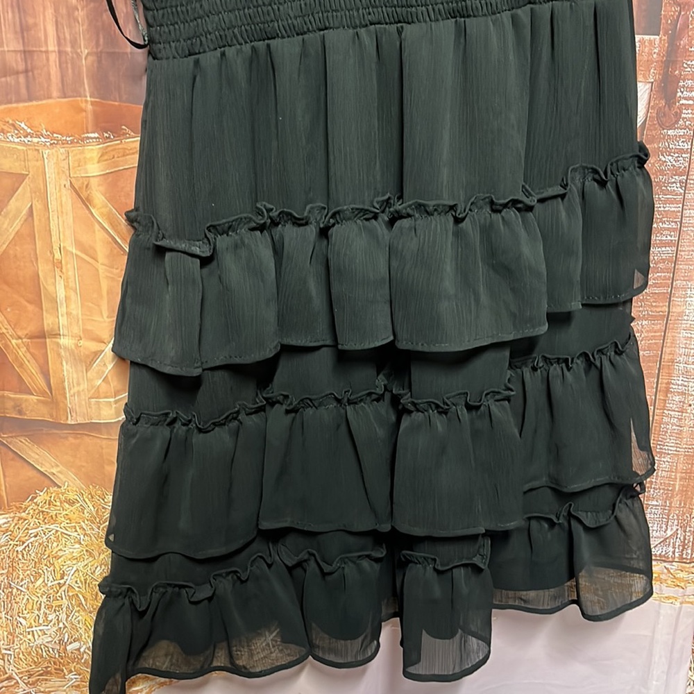 Chic Black Ruffled Dress - Picture 7 of 8